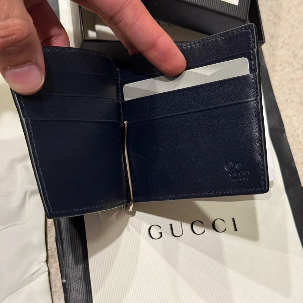 Brand New Men’s GUCCI Waller w/ money clip